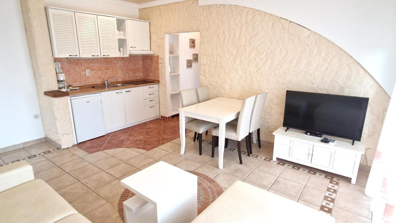 Apartment Damijan Krk Town Exterior foto