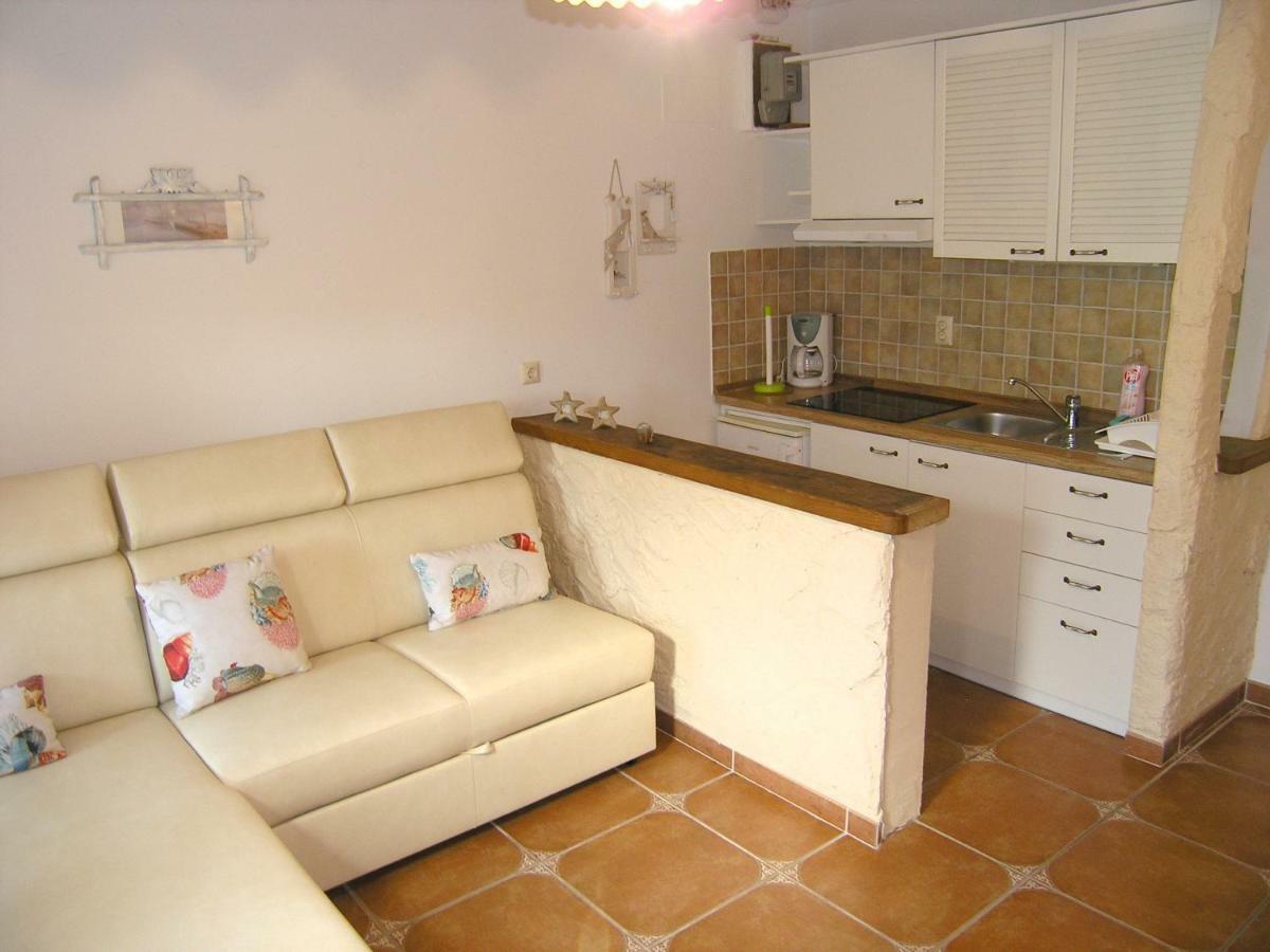 Apartment Damijan Krk Town Exterior foto